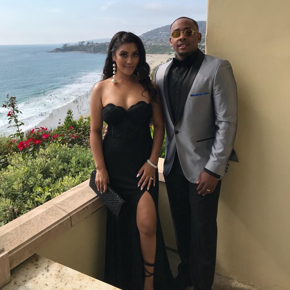 Black sweetheart gown